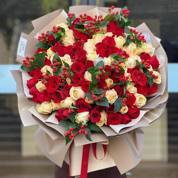 钟爱99朵玫瑰花束